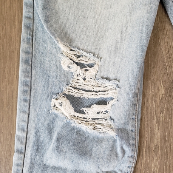 So High Rise Ripped Jeans - Picture 4 of 9